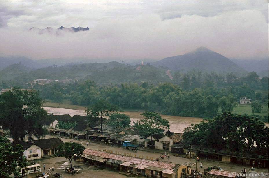chum anh ve dep hoang so cua cao bang nhung nam 90 qua ong kinh cua nhiep anh gia duc