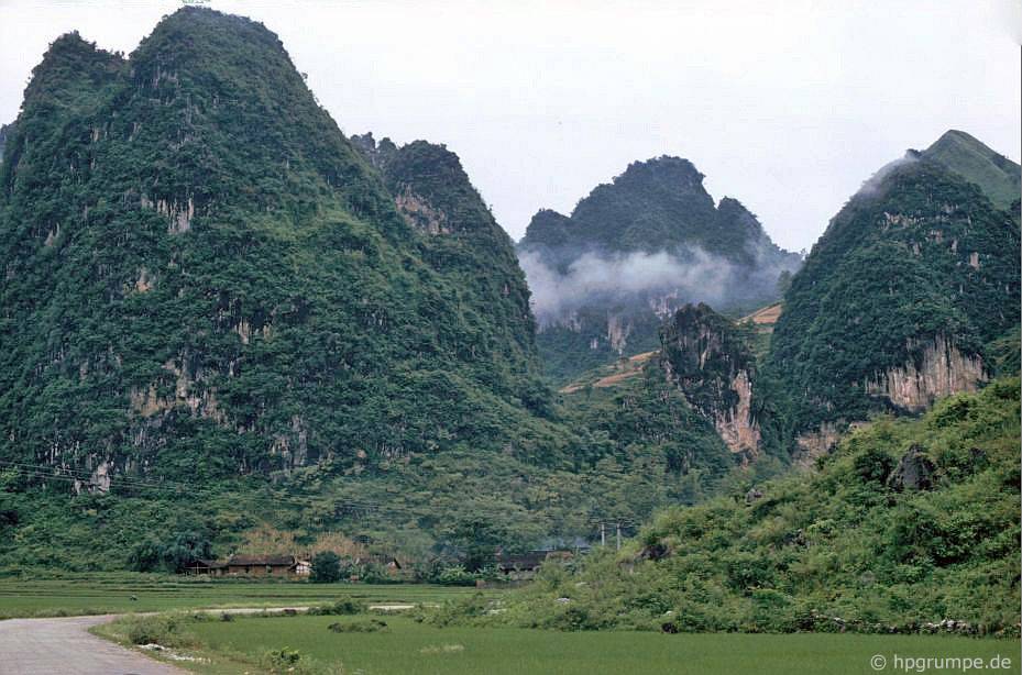 chum anh ve dep hoang so cua cao bang nhung nam 90 qua ong kinh cua nhiep anh gia duc