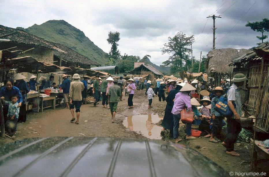 chum anh ve dep hoang so cua cao bang nhung nam 90 qua ong kinh cua nhiep anh gia duc