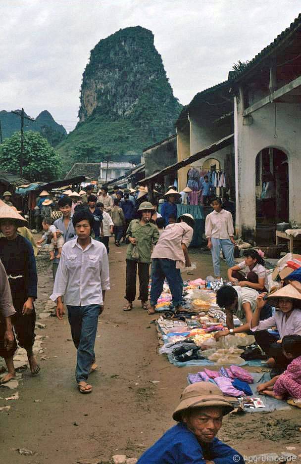 chum anh ve dep hoang so cua cao bang nhung nam 90 qua ong kinh cua nhiep anh gia duc