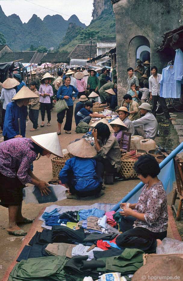 chum anh ve dep hoang so cua cao bang nhung nam 90 qua ong kinh cua nhiep anh gia duc