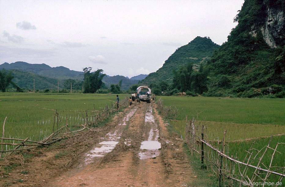 chum anh ve dep hoang so cua cao bang nhung nam 90 qua ong kinh cua nhiep anh gia duc