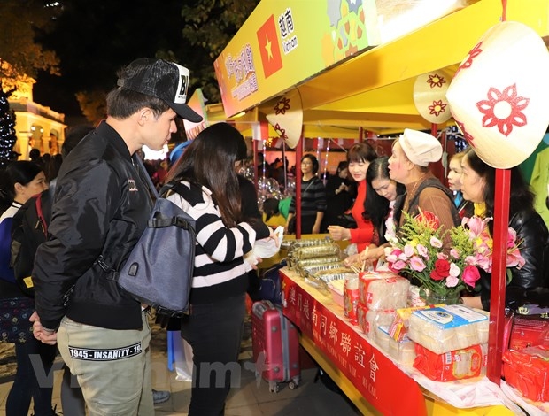 Liên hiệp Hội Hữu nghị đồng hương Việt Nam tại Macau liên hoan mừng năm mới 2020 lien hiep hoi huu nghi dong huong viet nam tai macau hop mat tong ket 7 nam hoat dong va lien hoan van nghe mung nam moi 2020