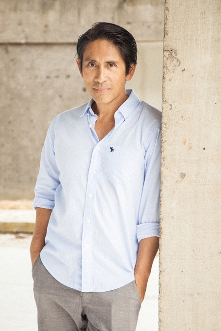 Bác sĩ Pháp gốc Việt đem bài học về lòng tử tế giúp đỡ hơn 200 trẻ em nghèo tại Đà Nẵng bac si phap goc viet dem bai hoc ve long tu te giup do hon 200 tre em ngheo tai da nang