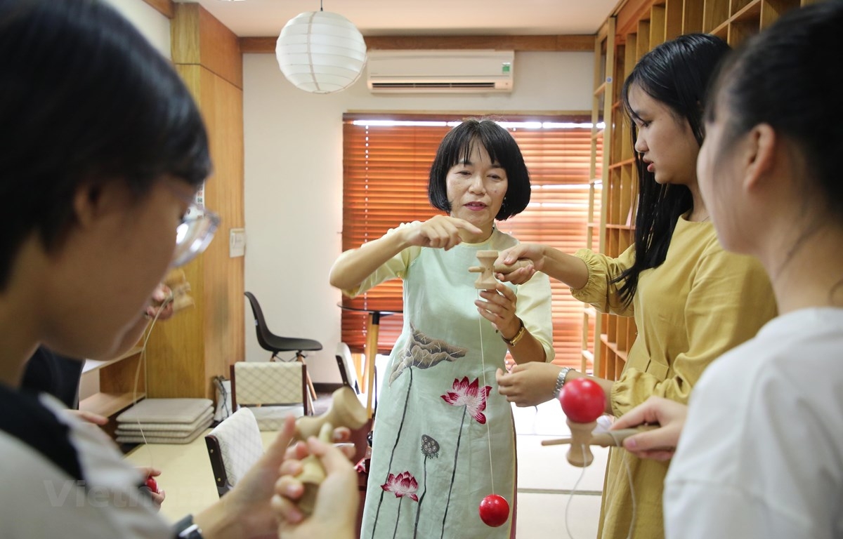 shuto mika tro thanh tinh nguyen vien cua jica vi trot phai long voi viet nam