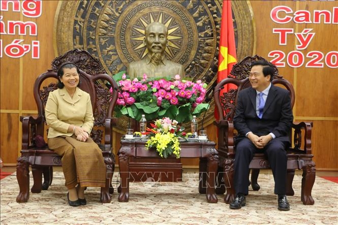 pho thu tuong campuchia vui mung khi thay su doi thay cua tinh long an