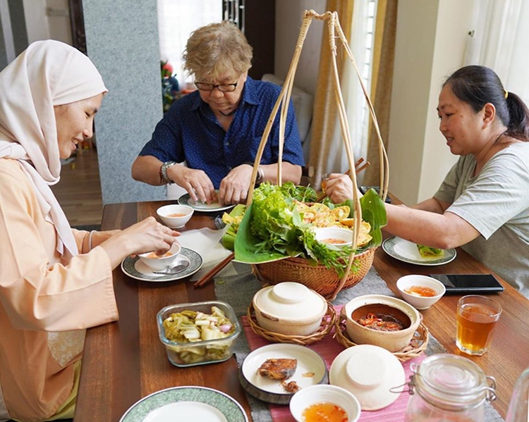 chang re malaysia vi yeu vo nen yeu ca bun dau mam tom viet nam