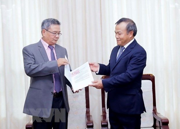 tre em viet duoc hoc sach giao khoa tieng viet chinh quy tai nouvelle caledonie