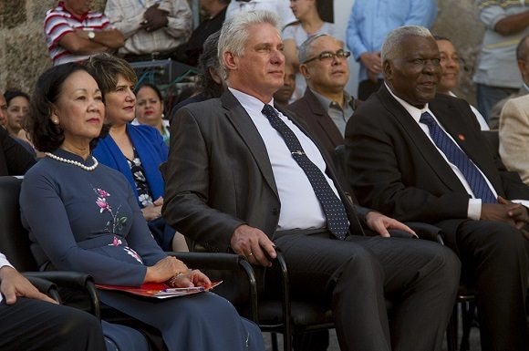 Hơn 2.000 ấn bản sách của các Nhà Xuất bản Việt Nam tham dự Hội chợ Sách quốc tế La Habana lần thứ 29 hon 2000 an ban sach cua cac nha xuat ban viet nam tham du hoi cho sach quoc te la habana lan thu 29