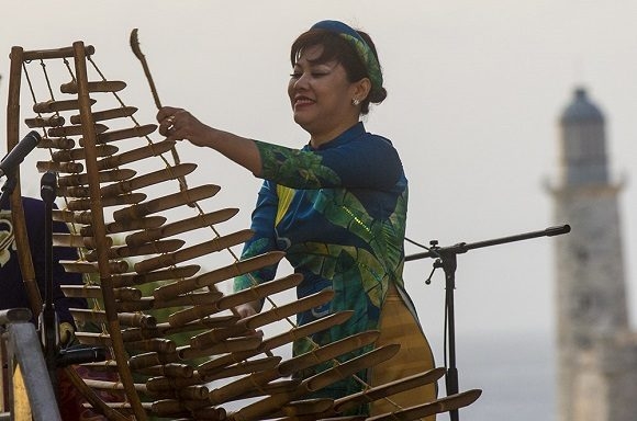 Hơn 2.000 ấn bản sách của các Nhà Xuất bản Việt Nam tham dự Hội chợ Sách quốc tế La Habana lần thứ 29 hon 2000 an ban sach cua cac nha xuat ban viet nam tham du hoi cho sach quoc te la habana lan thu 29