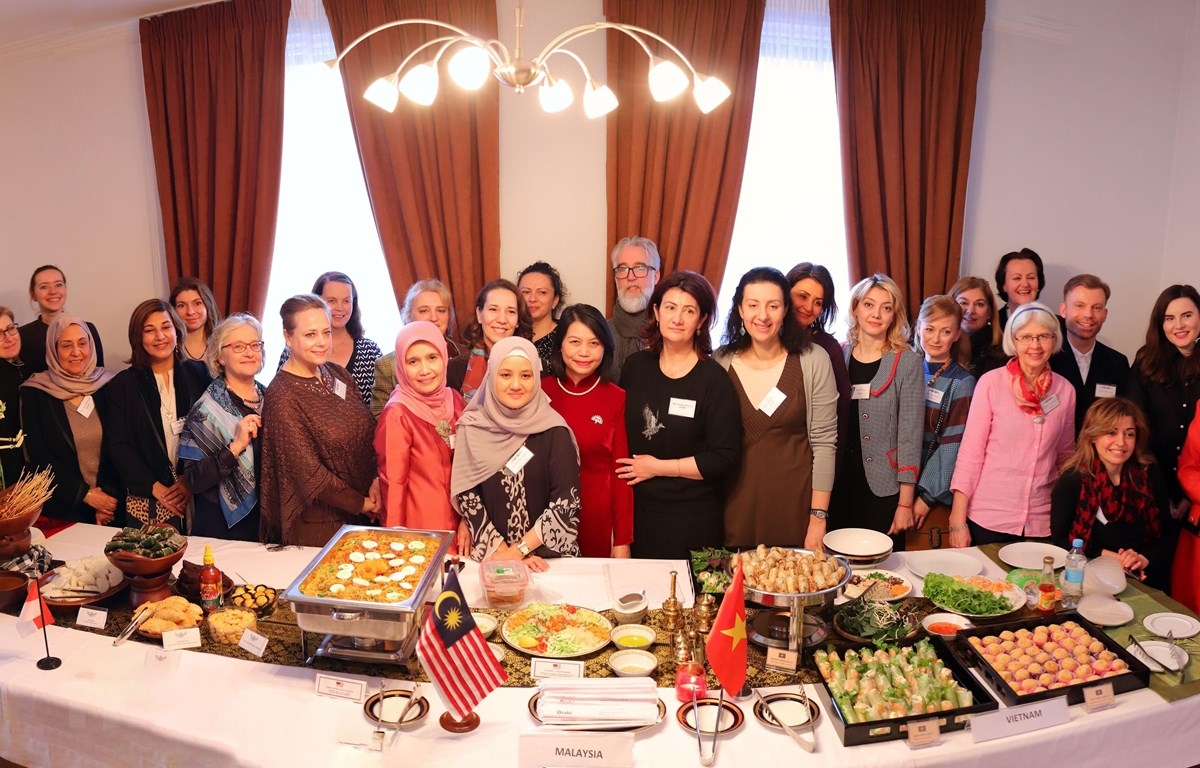 Nem rán của Việt Nam là món ăn đặc biệt nổi bật trong văn hóa ẩm thực ASEAN nem ran cua viet nam la mon an dac biet noi bat trong van hoa am thuc asean