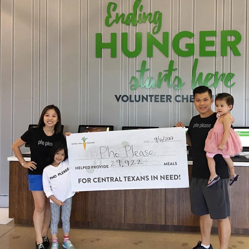 den pho please my thuong thuc to pho hang khong mau ham dac biet