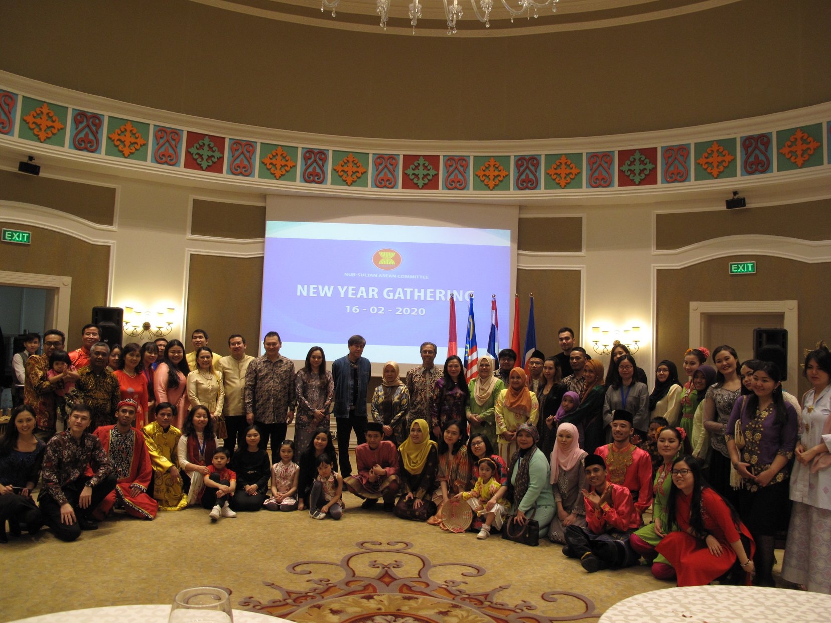 van hoa am thuc viet nam toa sang qua cuoc thi nau an giua dai su quan cac nuoc asean tai kazakhstan