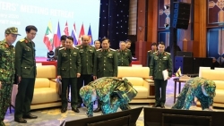 nhom phu nu cong dong asean tich cuc ho tro cong tac binh dang gioi