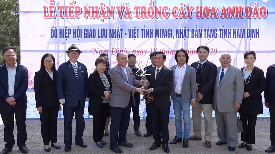 hiep hoi giao luu nhat viet tinh miyagi tang 60 cay hoa anh dao cho tinh nam dinh