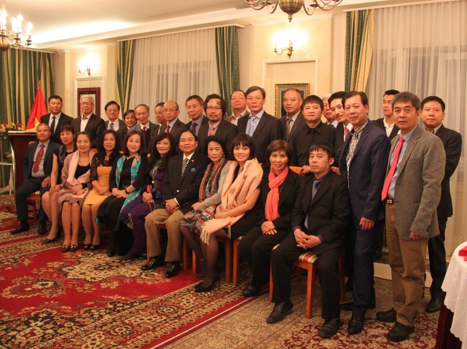 doanh nhan viet nam tai ba lan tich cuc xu ly khung hoang do covid 19