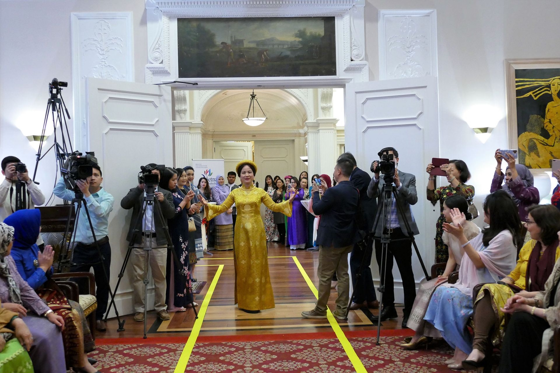 hon 100 thanh vien tham gia chuoi cac hoat dong cua hoi phu nu asean tai hoa ky