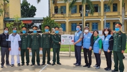 vkbia va korcham tai tro hang ngan khau trang cho ba con thuoc dien cach ly tai quang ninh