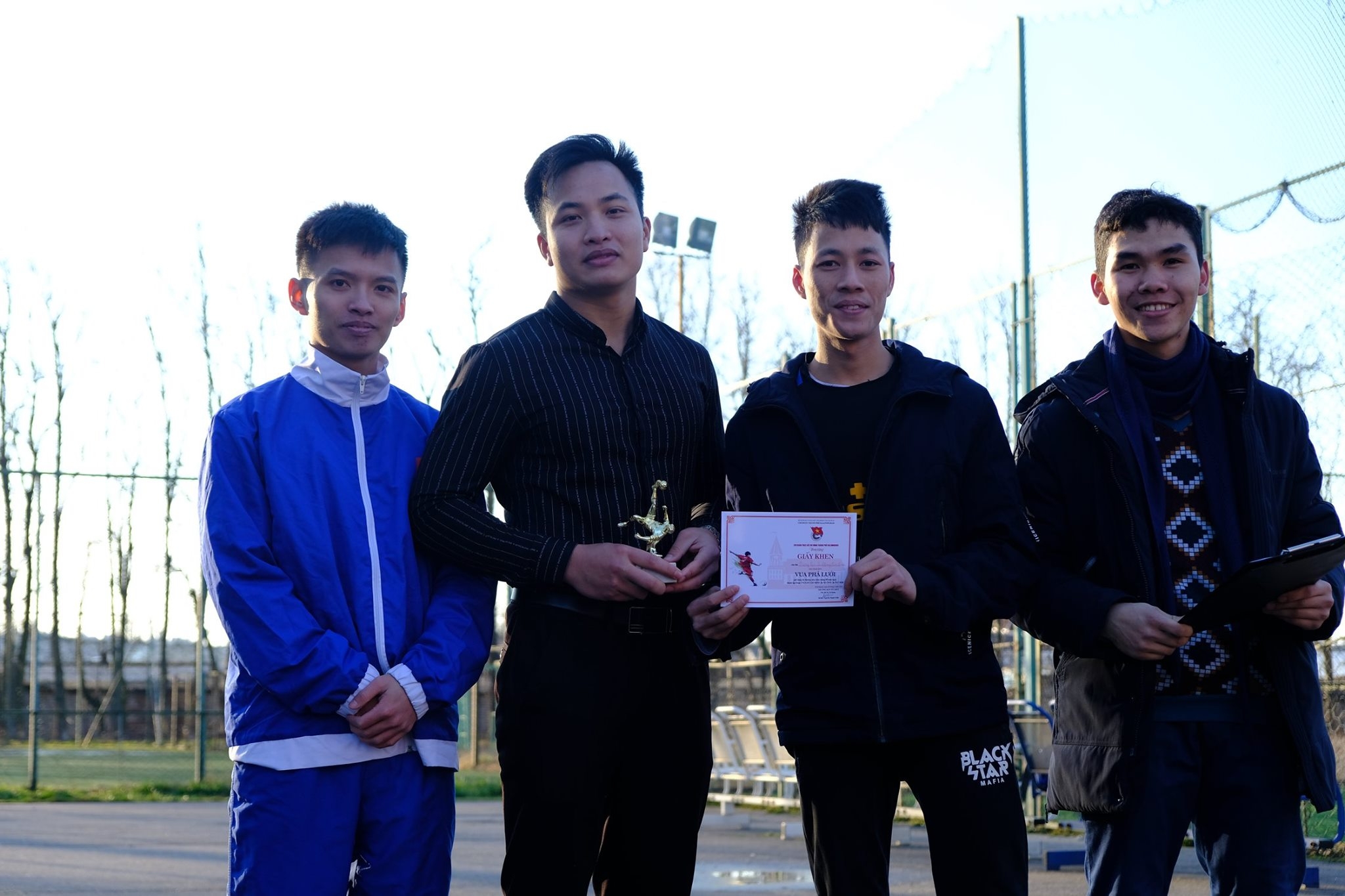 chi doan tncs ho chi minh tai kaliningrad nga to chuc giao luu bong da