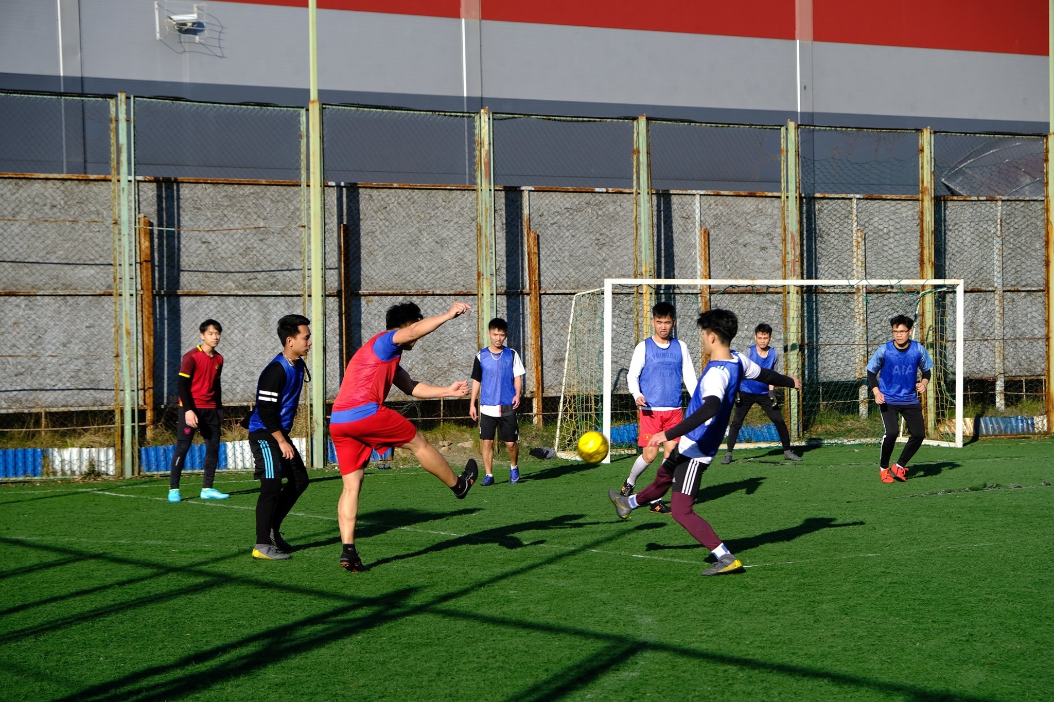 chi doan tncs ho chi minh tai kaliningrad nga to chuc giao luu bong da