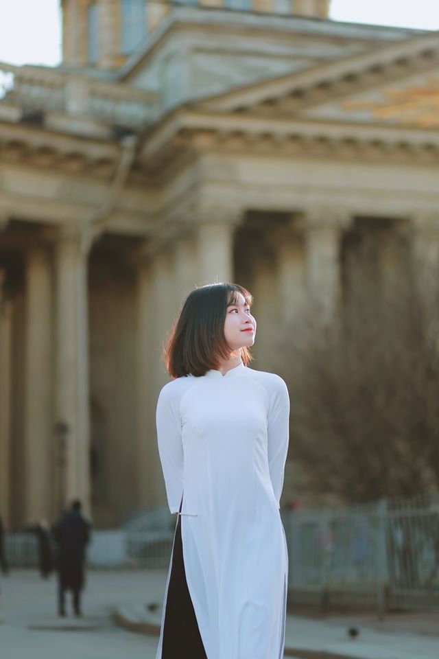 Áo dài Việt Nam tỏa sáng tại xứ sở Bạch Dương ao dai viet nam toa sang tai xu so bach duong