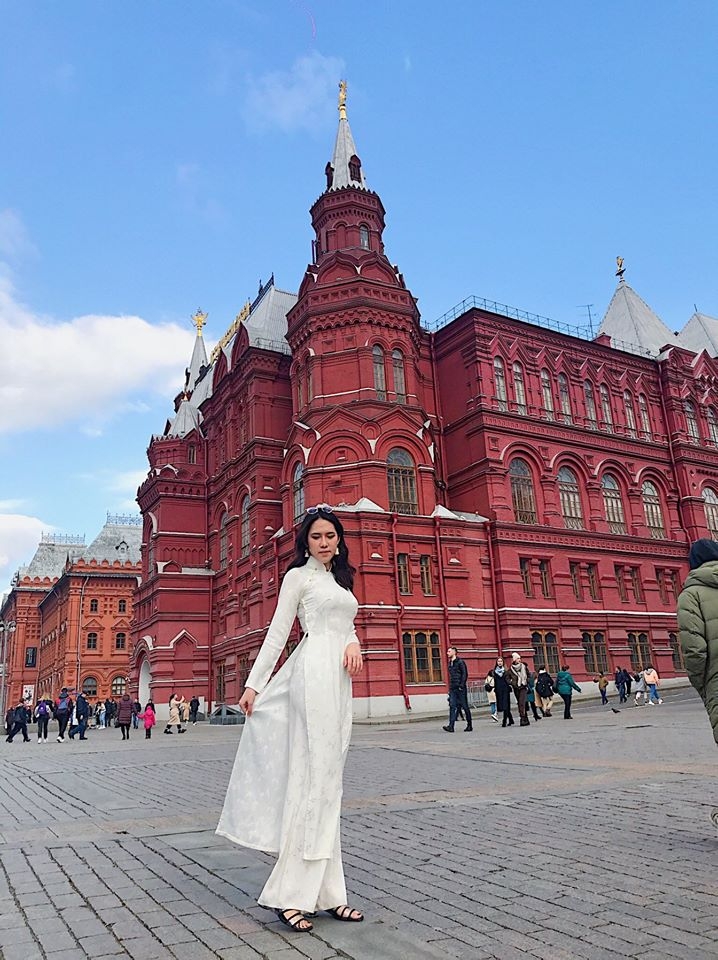 Áo dài Việt Nam tỏa sáng tại xứ sở Bạch Dương ao dai viet nam toa sang tai xu so bach duong