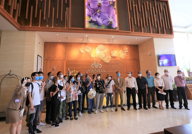 29 du khach hong kong gui loi cam on da nang sau khi het cach ly covid 19