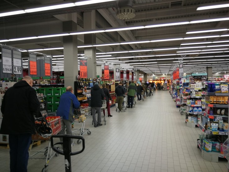 Người Việt ở Đức bình tĩnh, tuân thủ lời kêu gọi của Chính phủ nước sở tại nguoi viet o duc binh tinh tuan thu loi keu goi cua chinh phu nuoc so tai