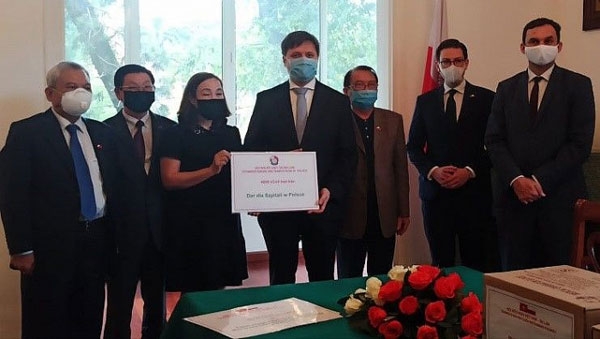 dai su ba lan tai viet nam ghi nhan su ho so cua nguoi viet truoc covid 19