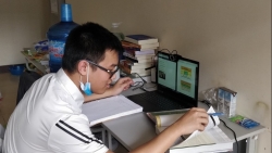 du hoc sinh pham thieu bao dau gia tranh ung ho 555 trieu dong chong covid 19