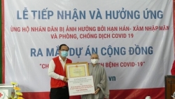 hoi phat tu viet nam tai han quoc trao qua cho ba con kho khan tai cu chi thanh pho ho chi minh chong covid 19