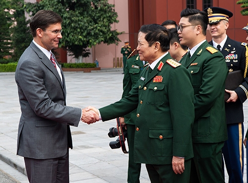 dai su daniel kritenbrink viet tiep cau chuyen phi thuong viet nam hoa ky
