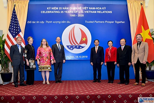 dai su daniel kritenbrink viet tiep cau chuyen phi thuong viet nam hoa ky