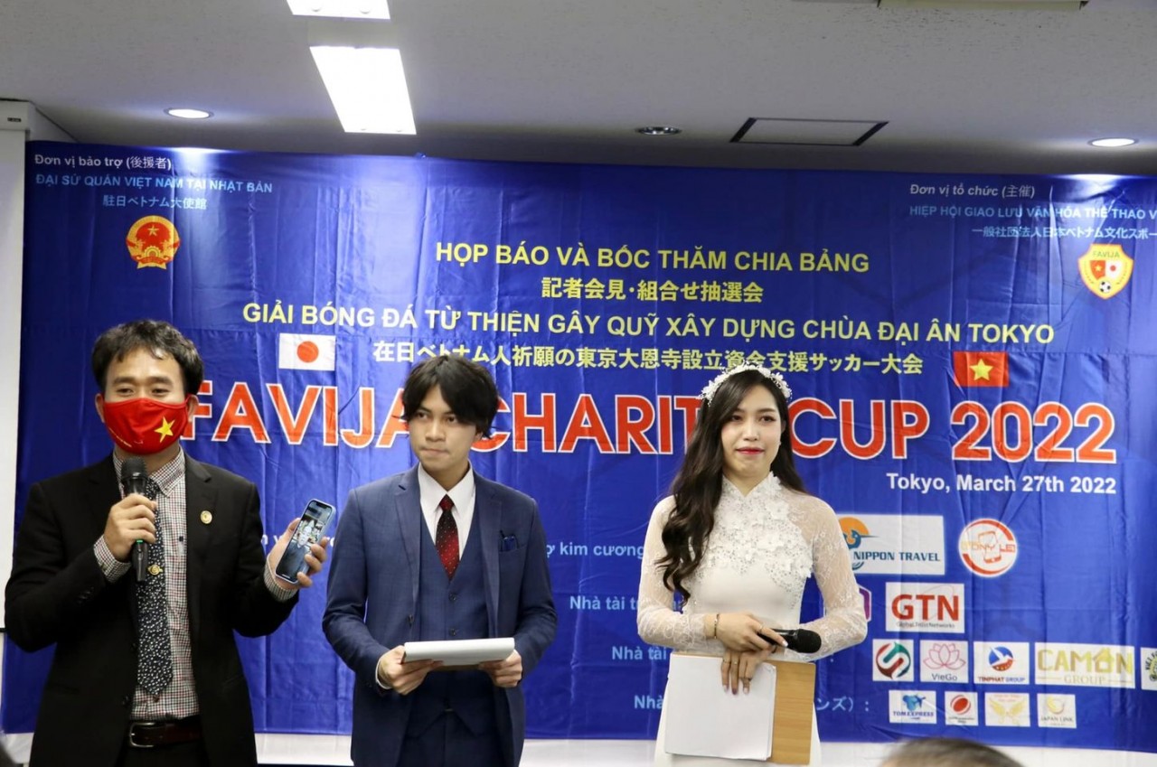 Khởi động giải bóng đá từ thiện quyên góp xây dựng chùa Việt Nam tại Tokyo