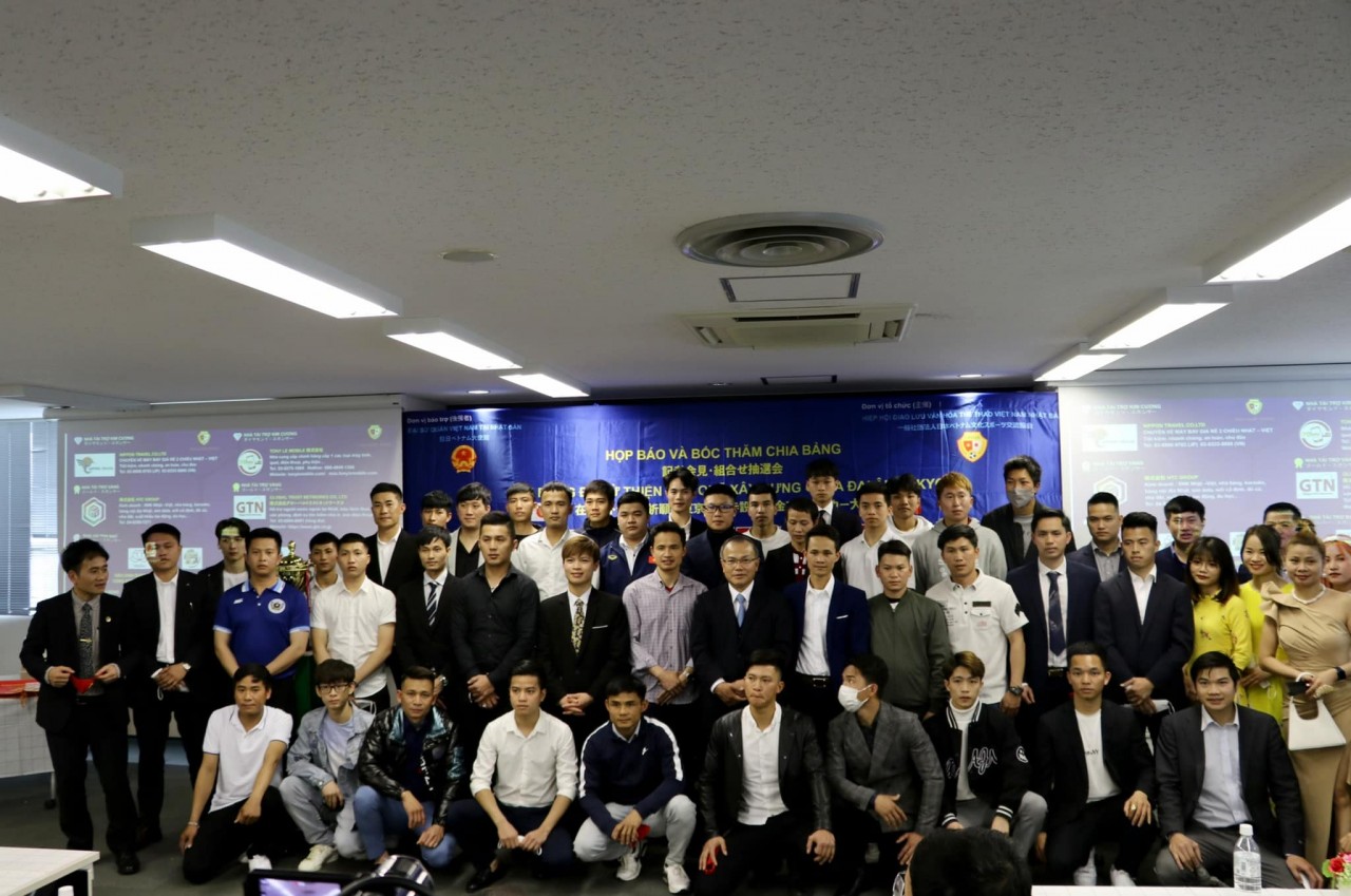Khởi động giải bóng đá từ thiện quyên góp xây dựng chùa Việt Nam tại Tokyo