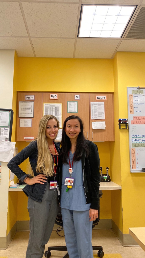 bac si goc viet tai tam dich my mong moi nguoi khong chu quan truoc covid 19