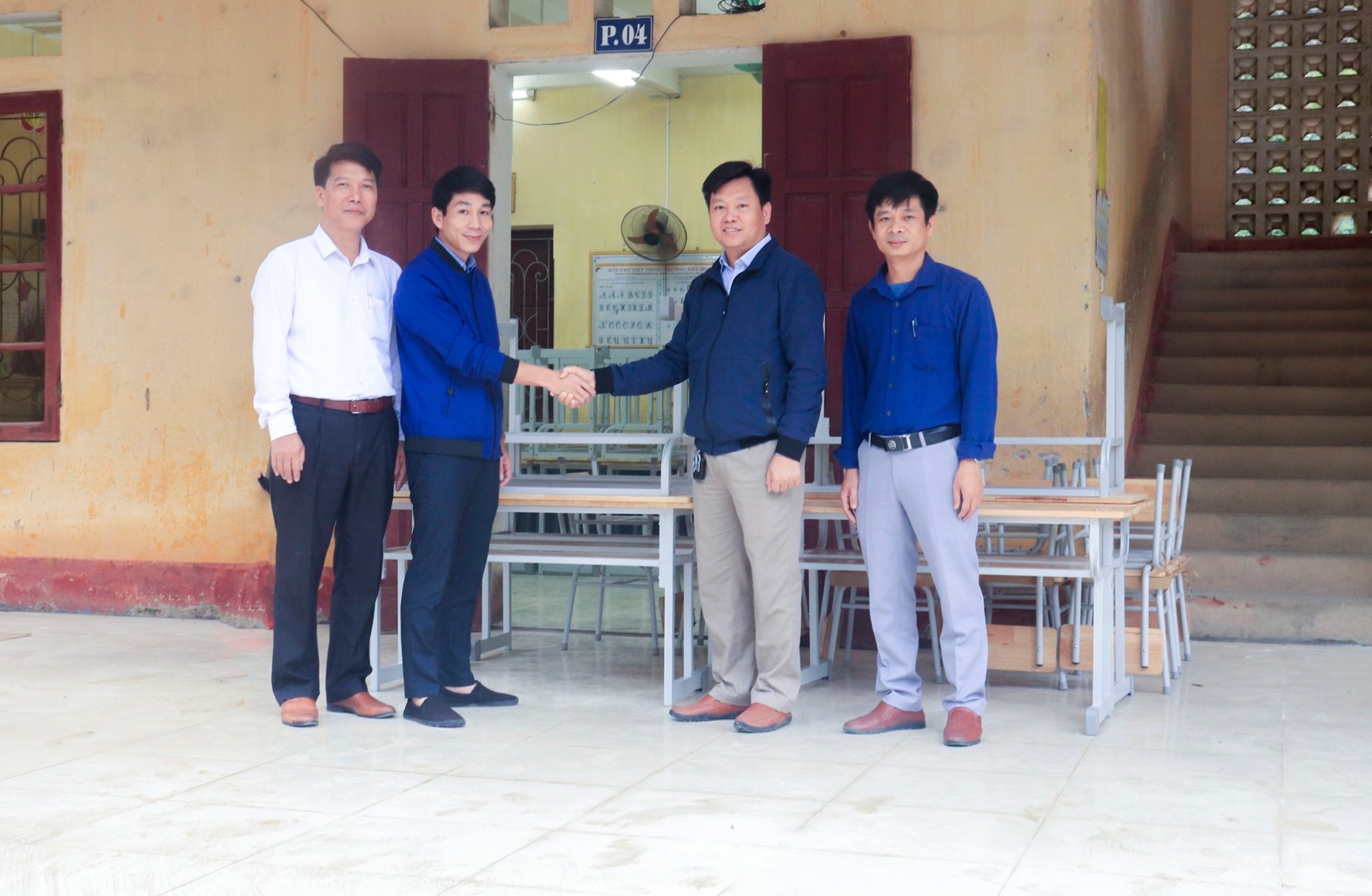 gni ho tro hon 160 trieu dong nang cap truong mam non tieu hoc vinh ninh thanh hoa