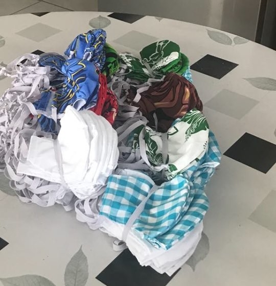 nguoi viet tai nouvelle caledonia nhan may 15 trieu khau trang mien phi phong dich covid 19