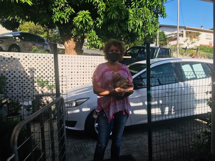 nguoi viet tai nouvelle caledonia nhan may 15 trieu khau trang mien phi phong dich covid 19