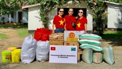 hiep hoi doanh nghiep anh tai viet nam bbgv trao hon 500 trieu dong giup viet nam chong covid 19