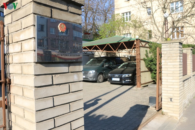 dai su quan viet nam tai sec huong dan dang ky cho cong dan co nguyen vong ve nuoc