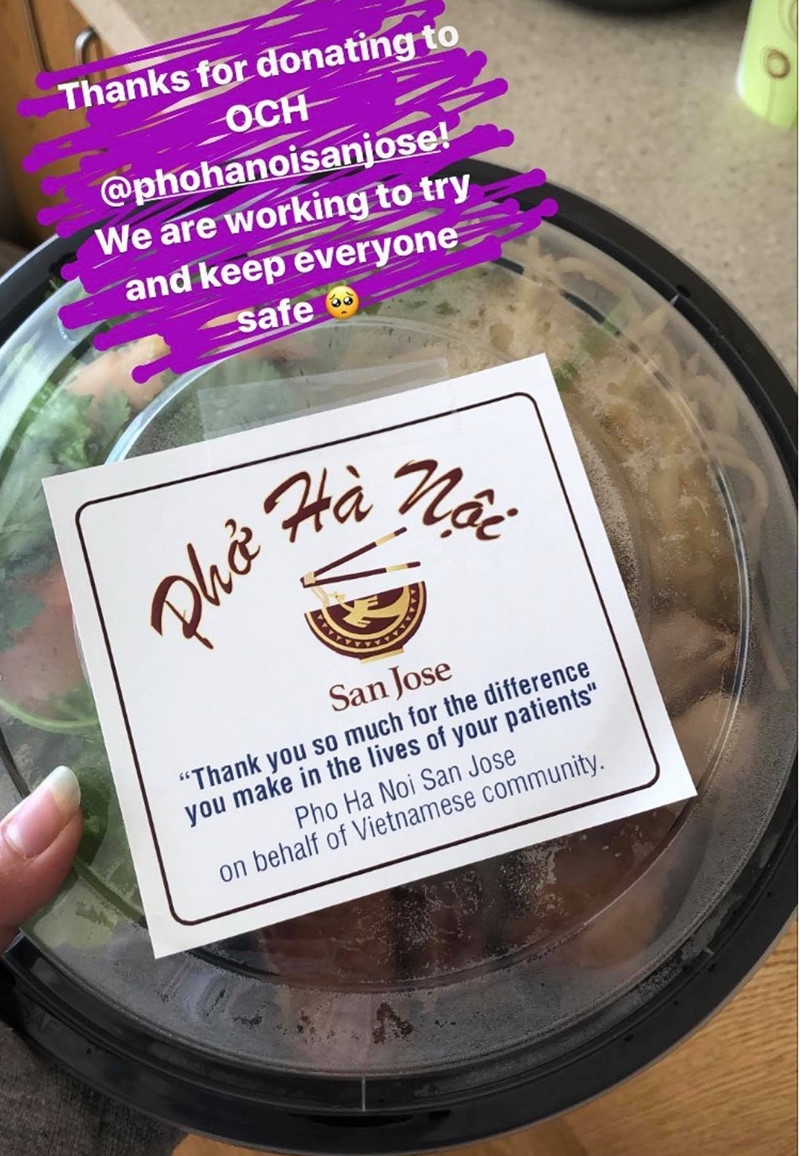 chu nha hang viet o california my tang com suon goi cuon cho bac si my chong covid 19