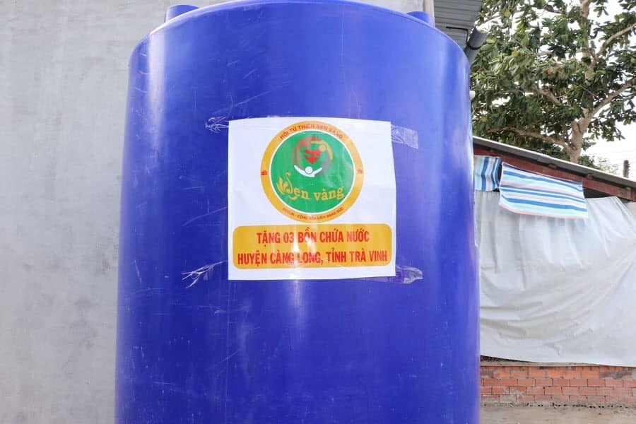 sen vang berlin trao tang bon chua va may loc nuoc cho ba con tra vinh tien giang khac phuc han man
