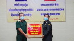 bien phong dien bien tang khau trang vat tu y te chong covid 19 cho dai doi bien phong 116 tinh phong sa ly lao