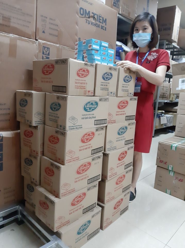 hki tai tro 760 banh xa phong va 168 chai nuoc rua tay giup lai chau chong covid 19