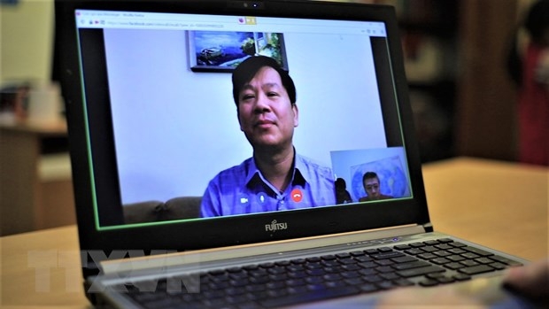 nhom tuong tro nguoi viet tai nga to chuc ra doi som nhat moskva chong covid 19