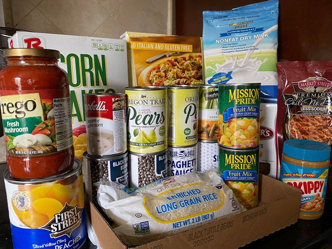 viet kieu my tat bat phat thuc pham tuong tro nhau giua tam dich covid 19