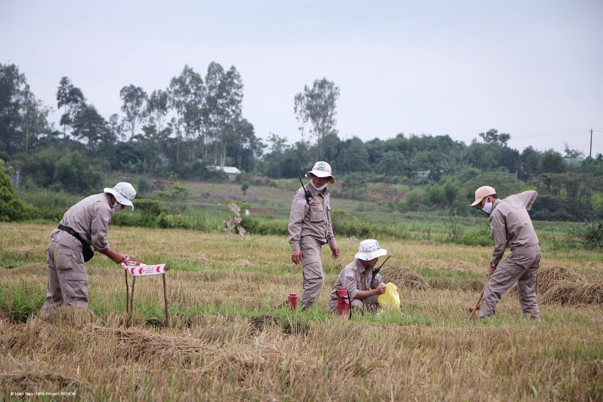 npa renew giup di doi va pha huy 231 vat lieu no tai quang tri