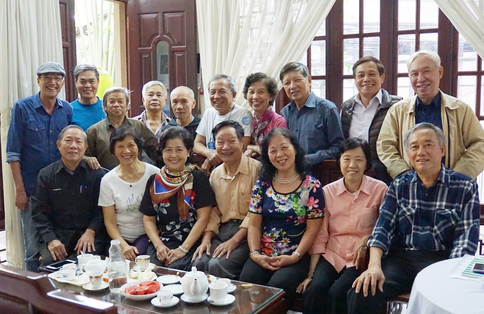 hoi huu nghi viet nam cuba va cau lac bo cuu sinh vien viet nam tai cuba ung ho hon 1 ty dong giup nuoc ban chong covid 19