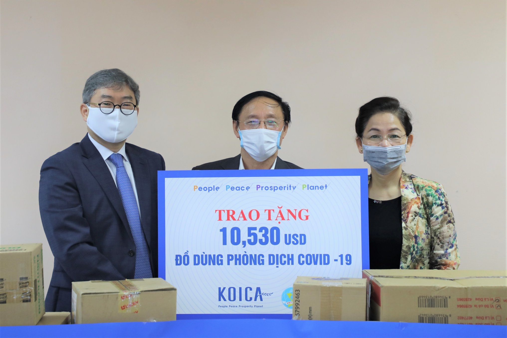 KOICA viện trợ hơn 10.000 USD đồ dùng phòng COVID-19 cho Hội Liên hiệp Phụ nữ Việt Nam koica vien tro hon 10000 usd do dung phong covid 19 cho hoi lien hiep phu nu viet nam